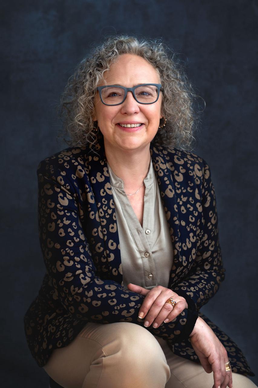 Dr Anne-Laure Renard
